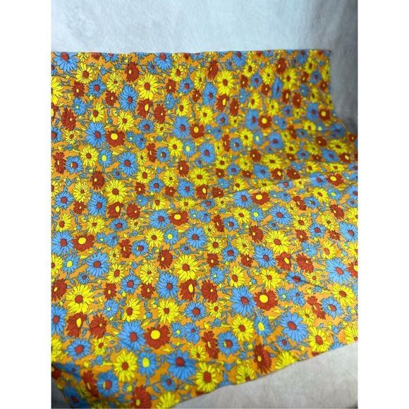 Vintage Mod Flower Power Fabric 31x35” - Picture 2 of 6